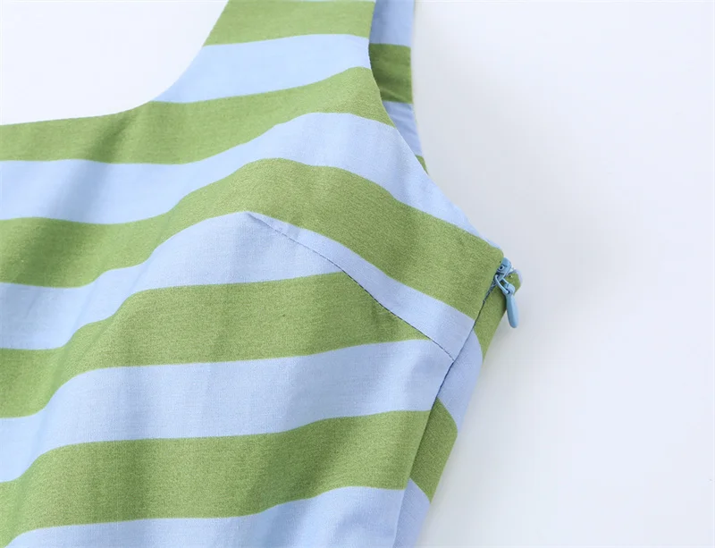 VestidoVerde Listrado Sem Mangas com Cinto Decorati - Imagem 7