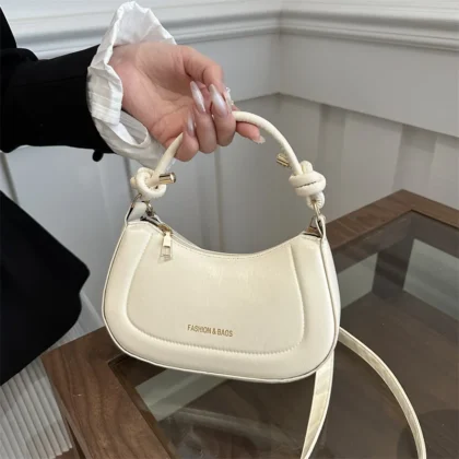 Bolsa de ombro média em couro pu